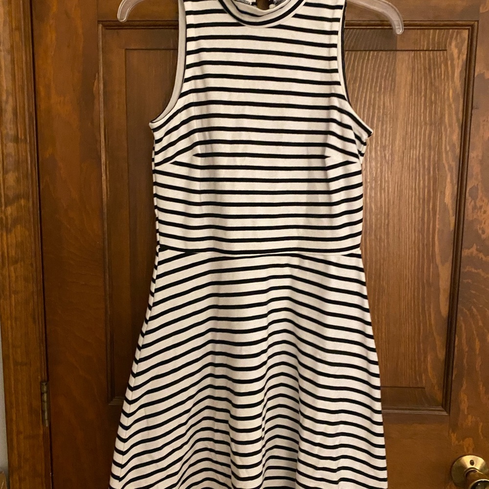 Old Navy- black and white striped dress -Size S